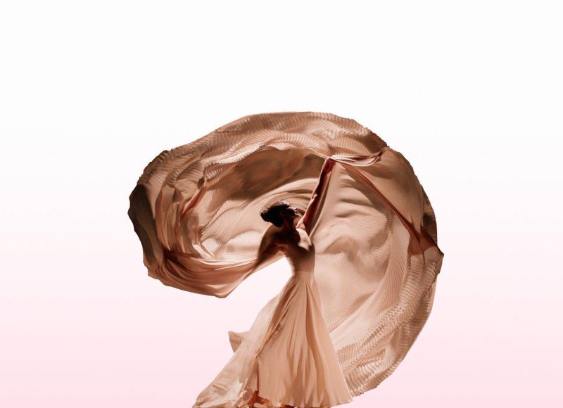 Lauren Cuthberson Dancer Image