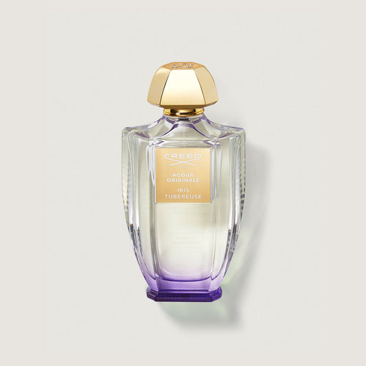 Frasco de Creed Iris Tubereuse de 100 ml sobre fondo blanco