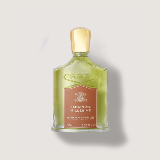 Frasco de perfume Creed Tabarome Millésime de 100 ml sobre fondo blanco